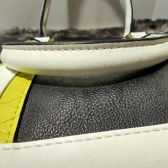 Steve Madden Medium Tri-Color Zip Top Tote - Picture 8 of 11